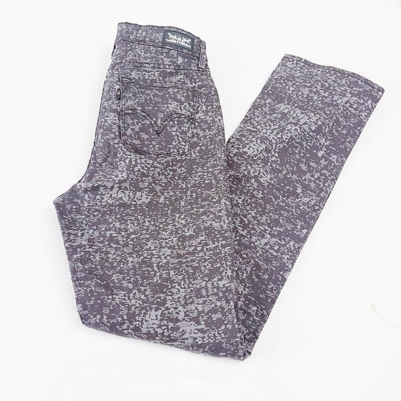 Levi's 512 Perfectly Slimming Straight Leg Blk Camo SZ28 - Picture 8 of 8